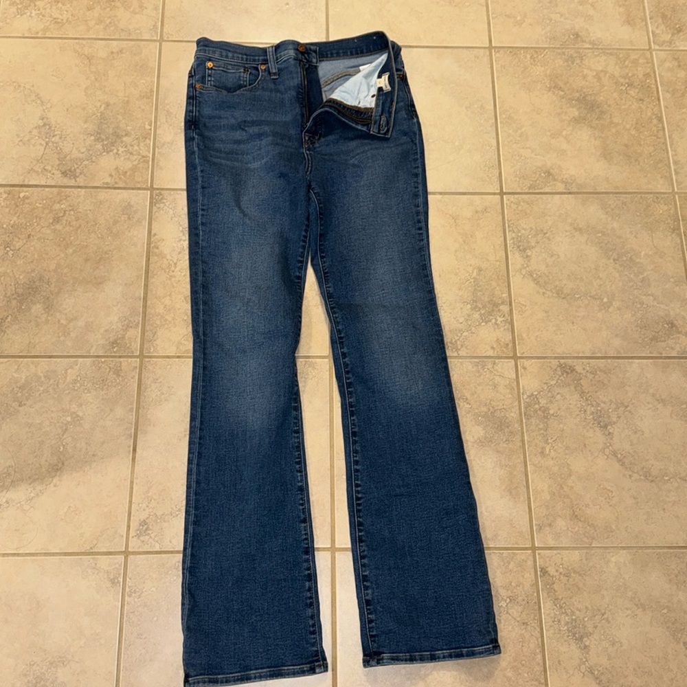Madewell Women's Flare Jeans in Dark Blue